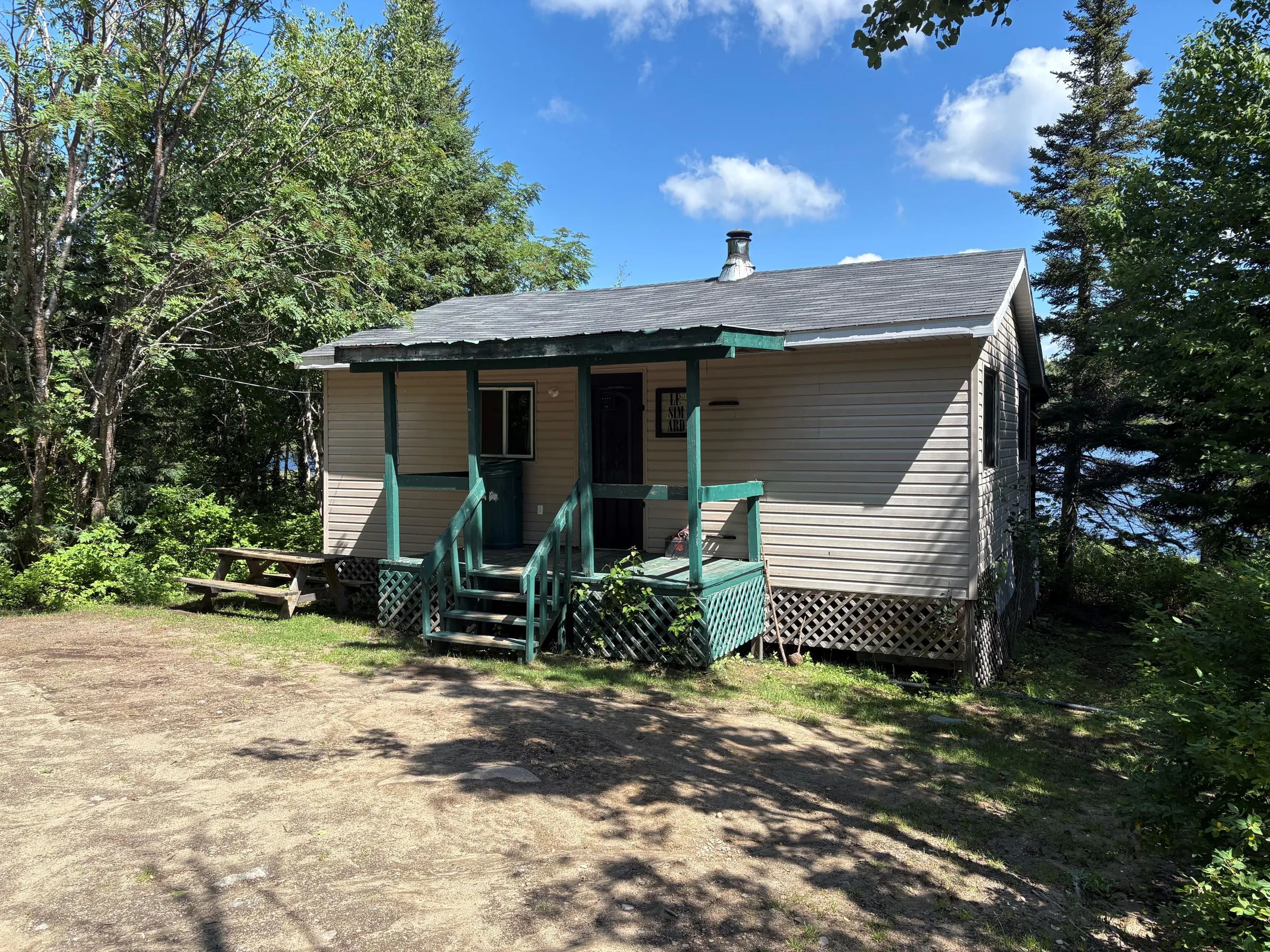 Chalet Simard – Pourvoirie du Grand Lac du Nord