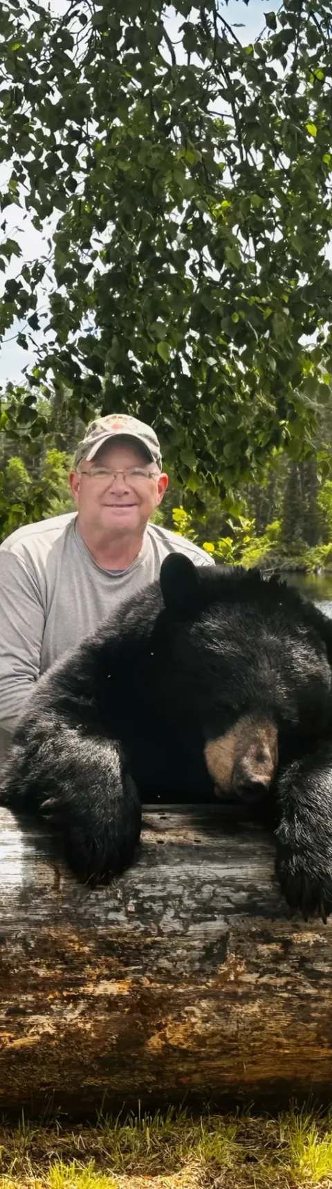 Chasse à l'ours noir chez Club Lac Brûlé, Outaouais, Québec