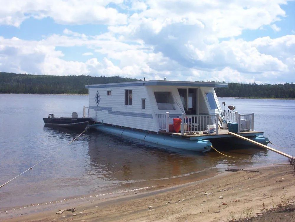 L'AVENTURIER HOUSEBOAT – L'AVENTURIER HOUSEBOAT