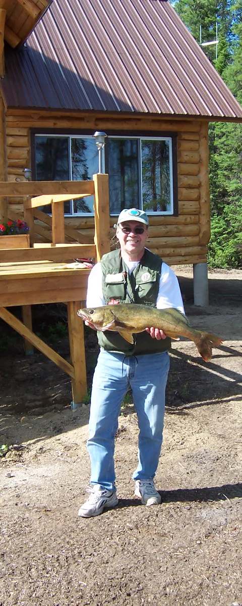 Walleye and pike fishing on the Gouin Reservoir at Club Principal - l'Aventurier, Mauricie, Quebec