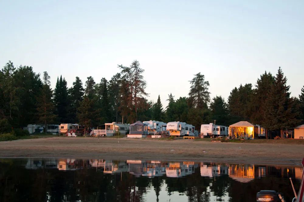 Camping — Domaine à l'Aube du Lac – Domaine à l'Aube du Lac
