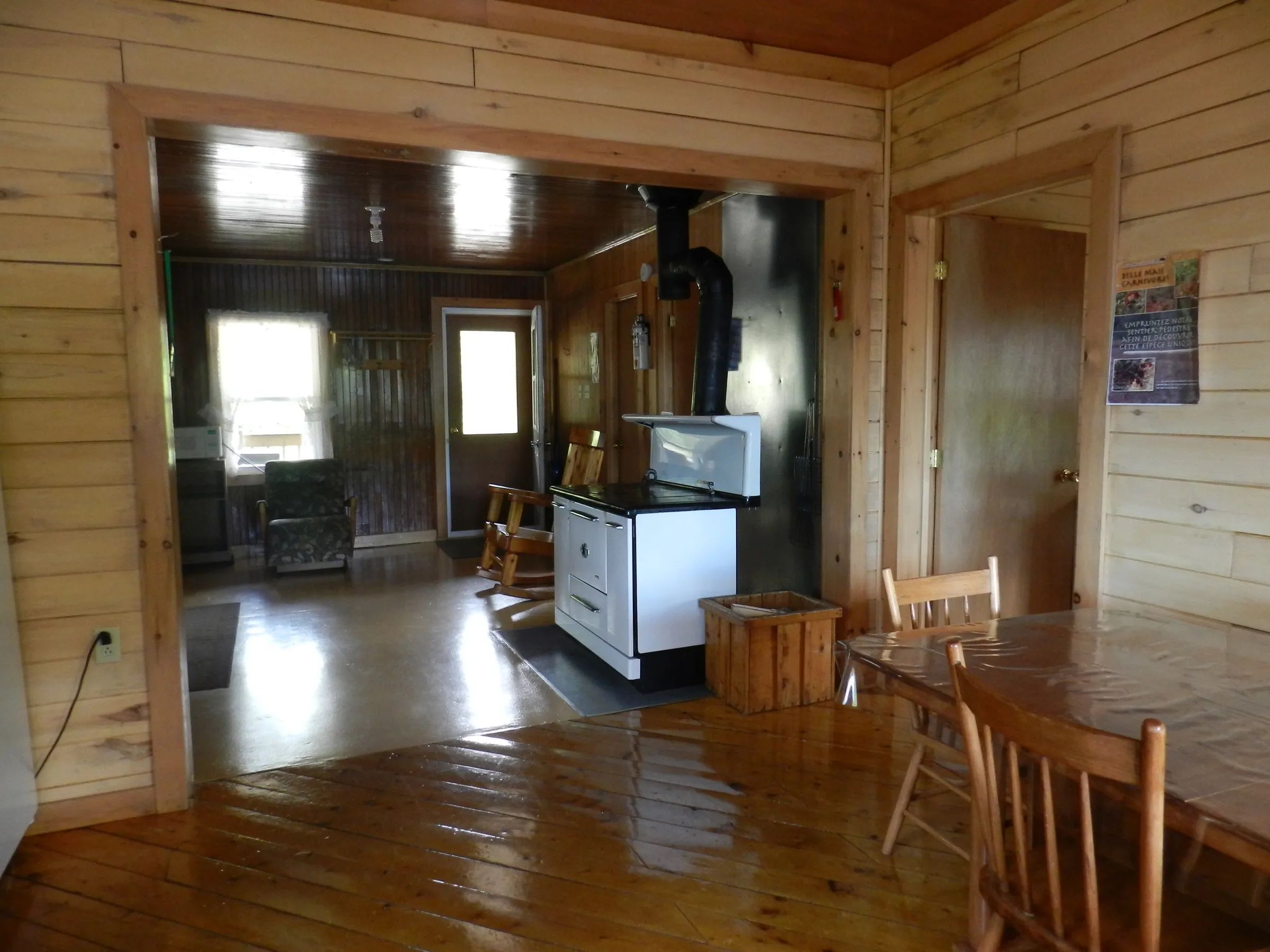 Chalet Raymond — Domaine Chasse et Pêche Gaudias Foster – Domaine Chasse et Pêche Gaudias Foster