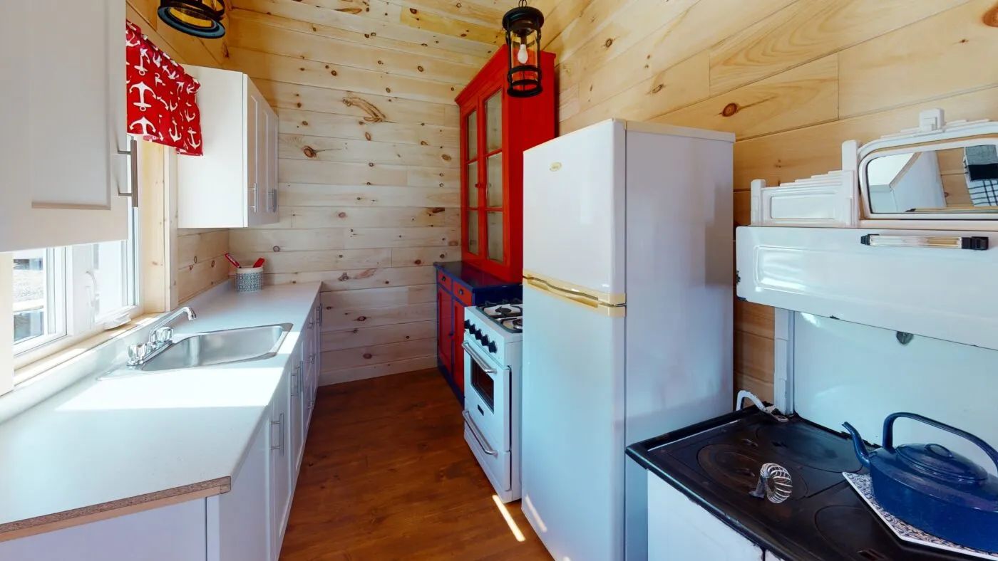 MARTIN CABIN – MARTIN CABIN