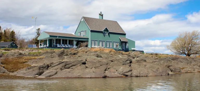 Cabin Main Residence — Domaine de l'Île au Canot – Domaine de l'Île au Canot