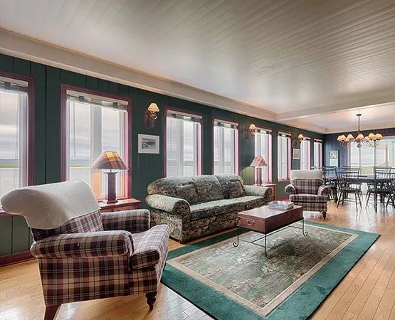 Cabin Main Residence — Domaine de l'Île au Canot – Domaine de l'Île au Canot