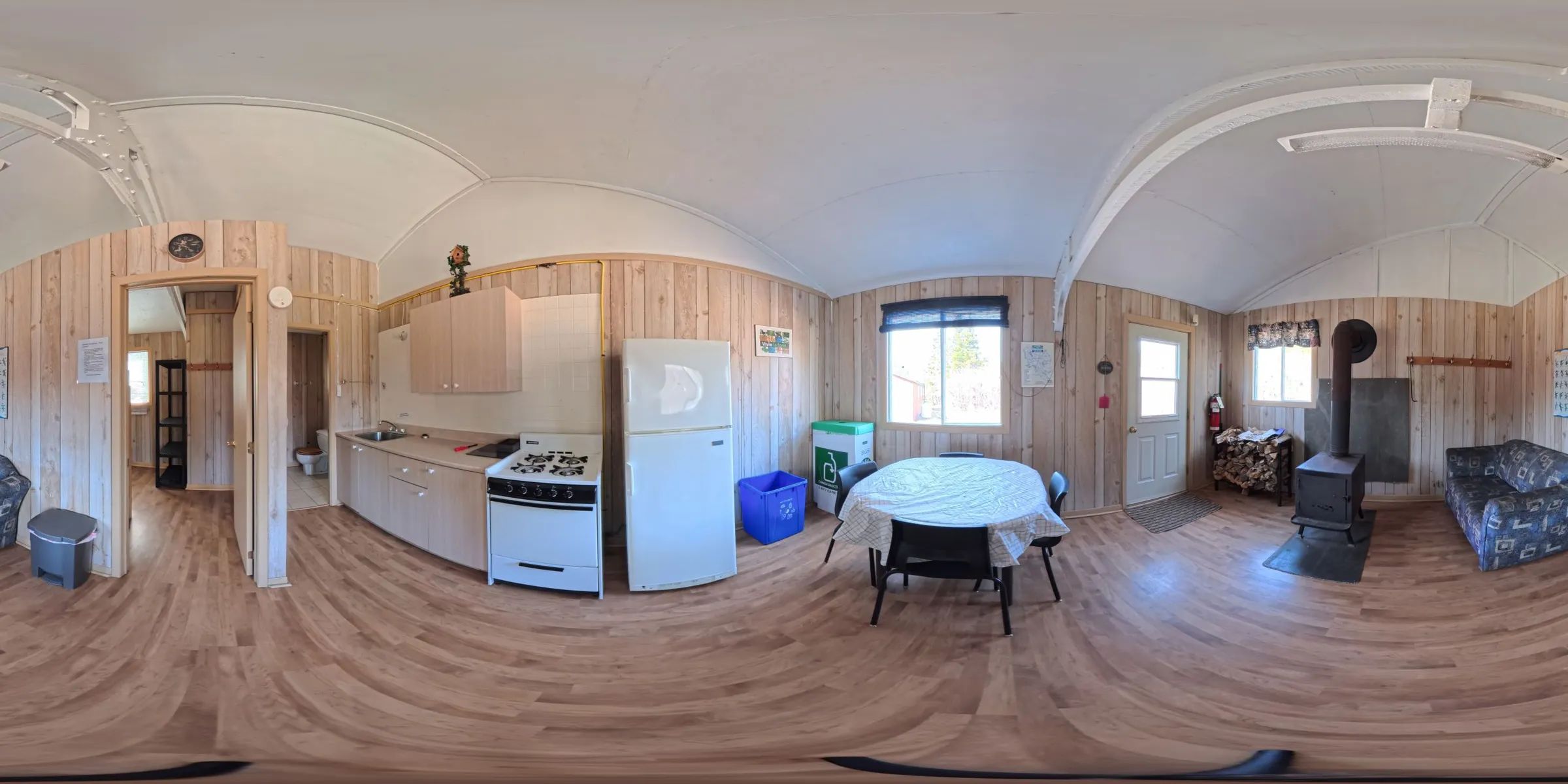 HÉRON CABIN — Domaine du Canyon – Domaine du Canyon