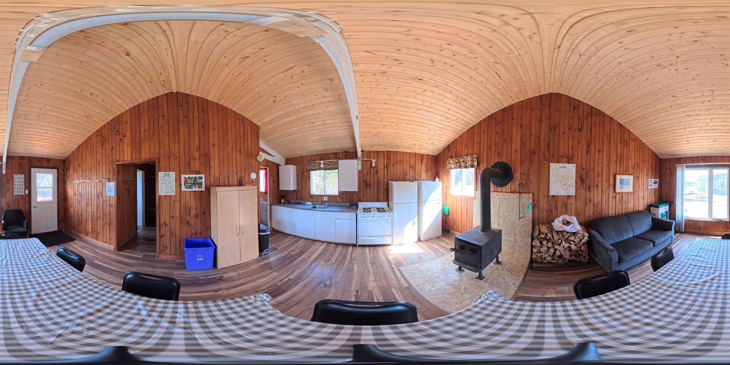 HIRONDELLE CABIN — Domaine du Canyon – Domaine du Canyon