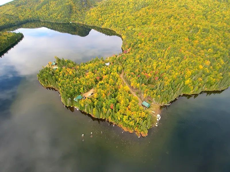 Chalet Plongeon Huard — Domaine du Lac Brouillard - Auberge Boréale de Charlevoix – Domaine du Lac Brouillard - Auberge Boréale de Charlevoix