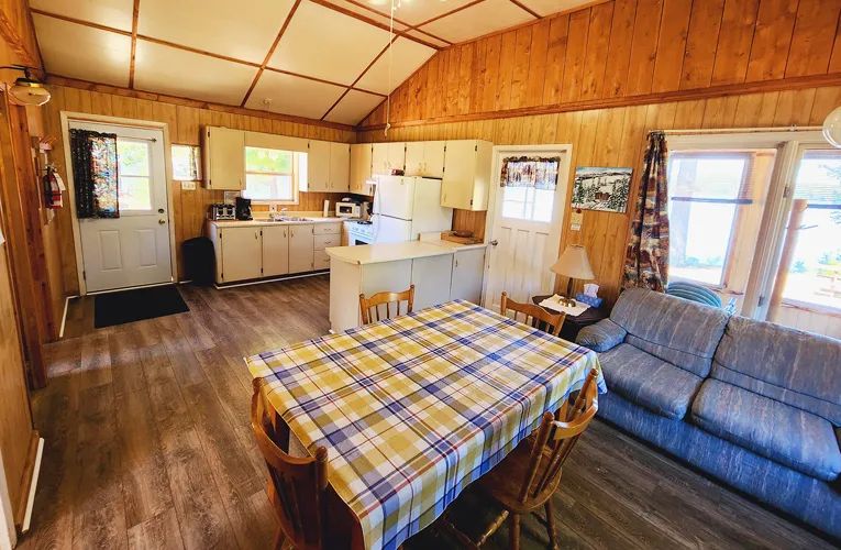 Chalet  #12 — Domaine du Lac Bryson – Domaine du Lac Bryson