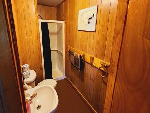 Suite B – Bryson Lake Lodge