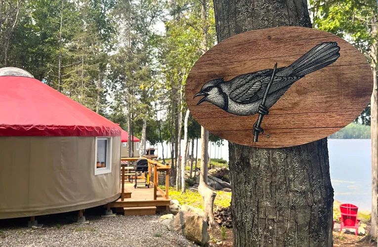 Yourte Blue Jay – Domaine du Lac Bryson