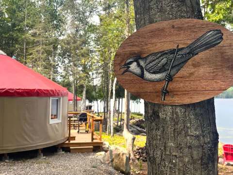 Yourte Blue Jay – Domaine du Lac Bryson