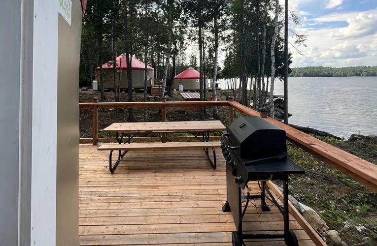 Yurt Blue Jay – Bryson Lake Lodge