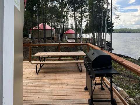 Yurt Blue Jay – Bryson Lake Lodge