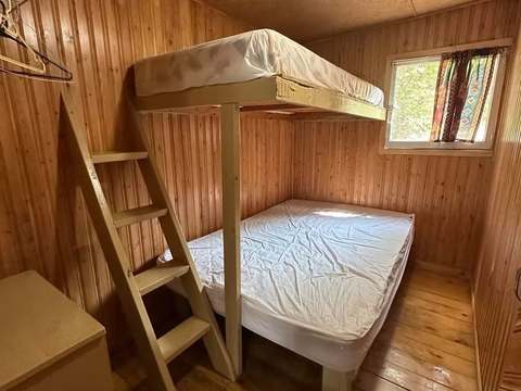 Chalet Loup – Domaine du Lac Kergus