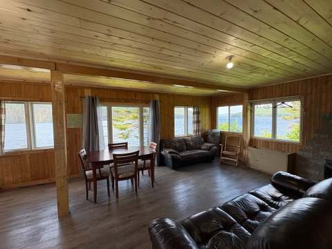 Chalet Lynx – Domaine du Lac Kergus