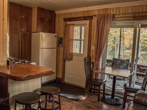 CABIN 2 - LE PIC DORÉ – Domaine le Pic-Bois