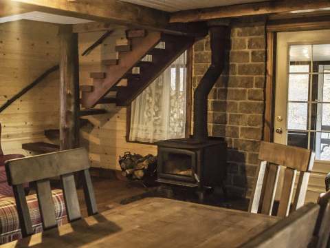 CABIN 4 - LE PIC MACULÉ – Domaine le Pic-Bois