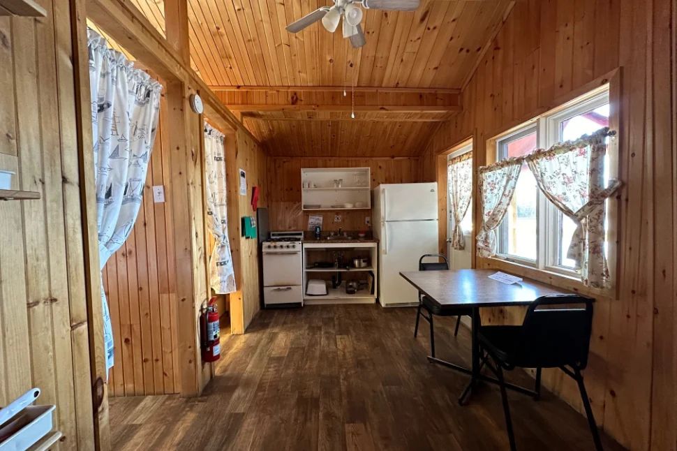 CHALET 1 — Pourvoirie Dorval Lodge – Pourvoirie Dorval Lodge