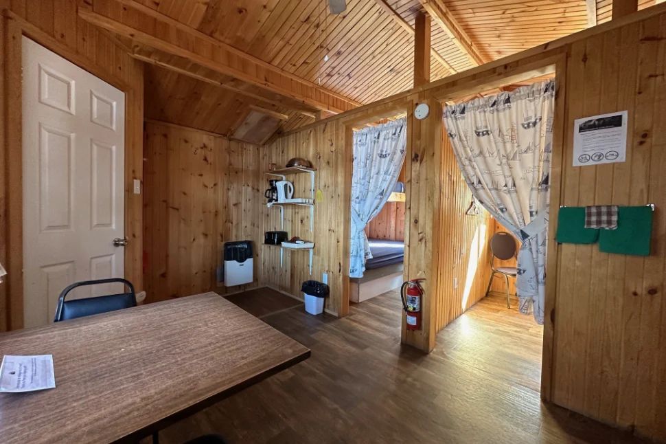 CHALET 1 – Pourvoirie Dorval Lodge
