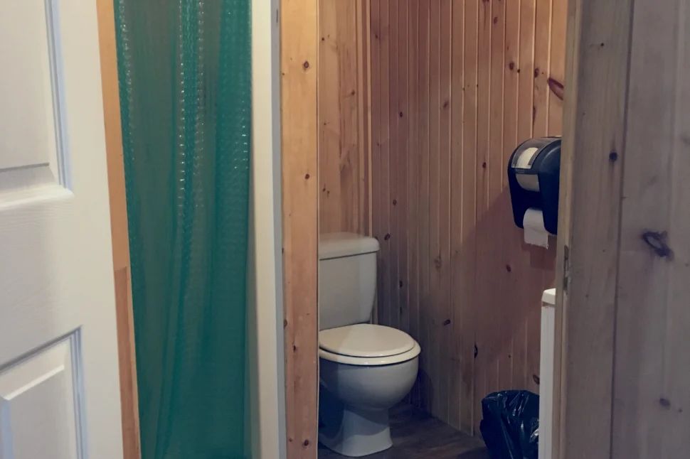CHALET 1 – Pourvoirie Dorval Lodge