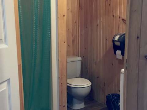 CHALET 1 – Pourvoirie Dorval Lodge
