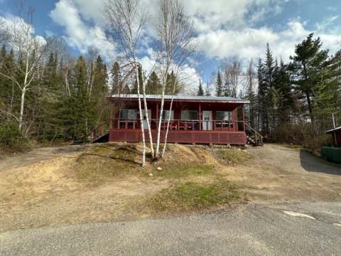 CHALET 10 – Pourvoirie Dorval Lodge