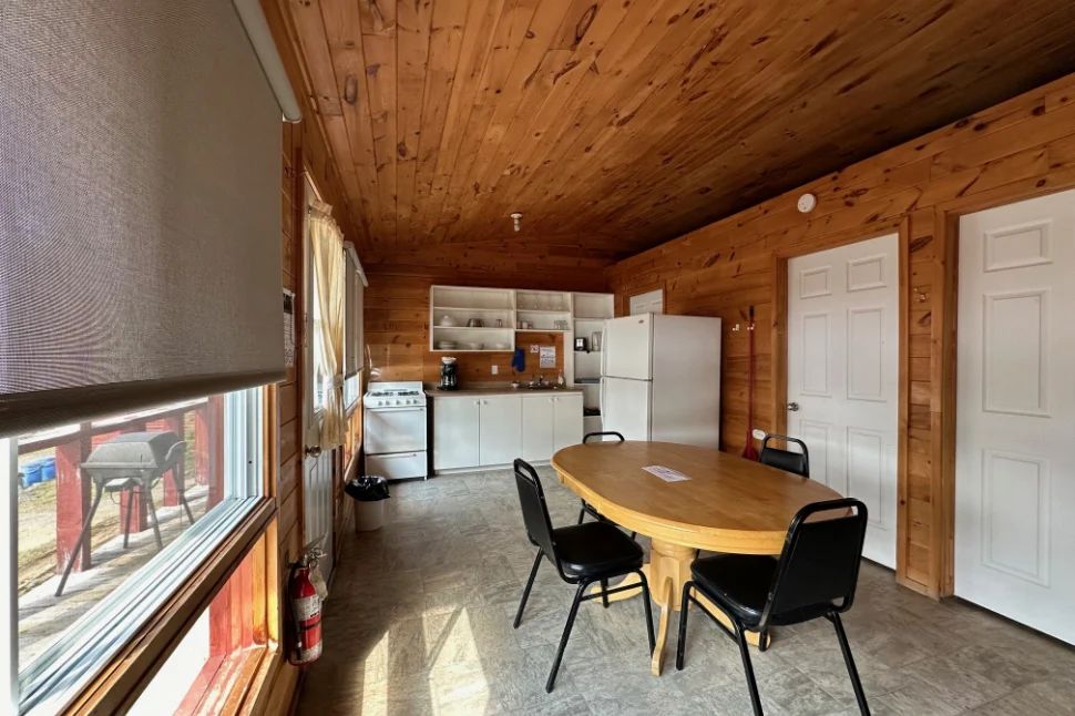 CHALET 10 — Pourvoirie Dorval Lodge – Pourvoirie Dorval Lodge