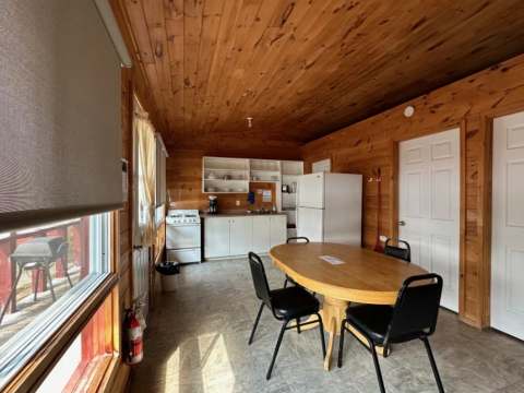 CHALET 10 – Pourvoirie Dorval Lodge