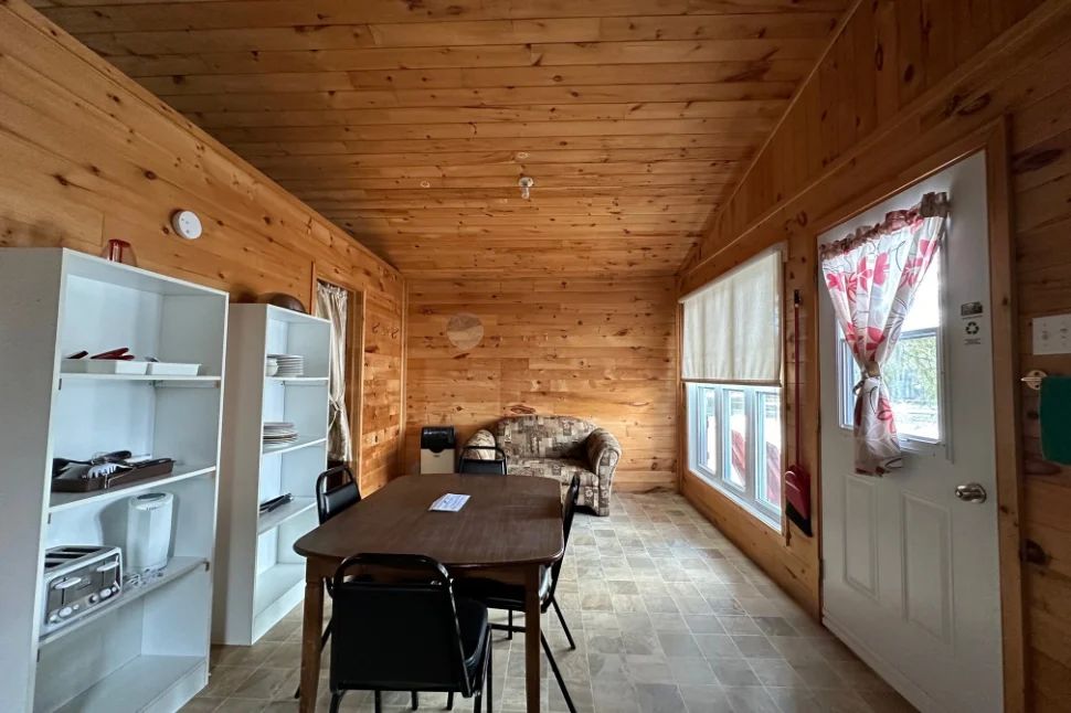 CHALET 10 — Pourvoirie Dorval Lodge – Pourvoirie Dorval Lodge