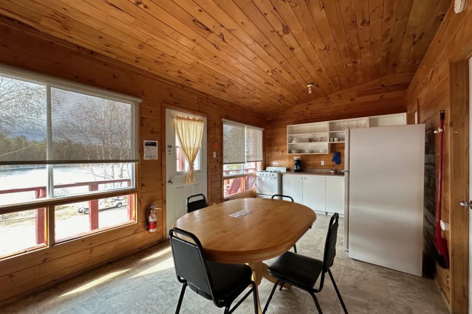 CHALET 10 — Pourvoirie Dorval Lodge – Pourvoirie Dorval Lodge