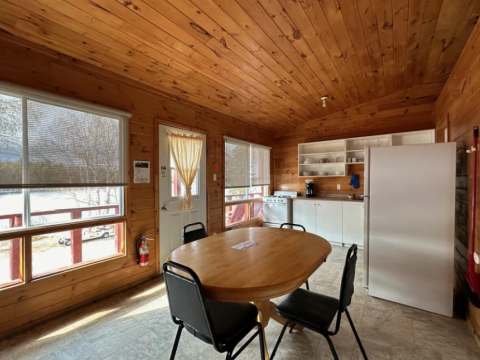 CHALET 10 – Pourvoirie Dorval Lodge