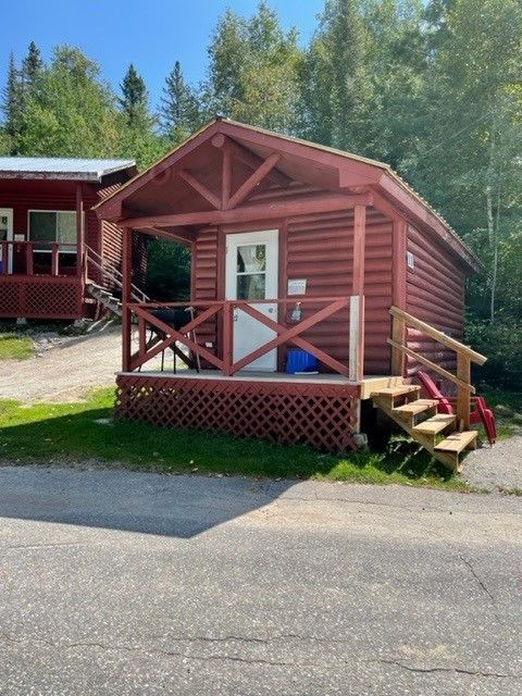 CHALET 11 – Pourvoirie Dorval Lodge