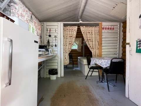 CHALET 11 – Pourvoirie Dorval Lodge