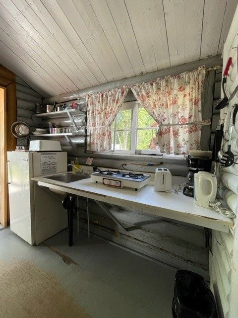 CHALET 11 – Pourvoirie Dorval Lodge