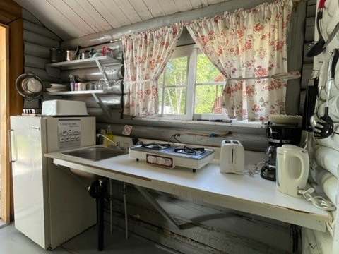 CHALET 11 – Pourvoirie Dorval Lodge