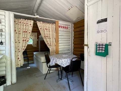 CHALET 11 – Pourvoirie Dorval Lodge