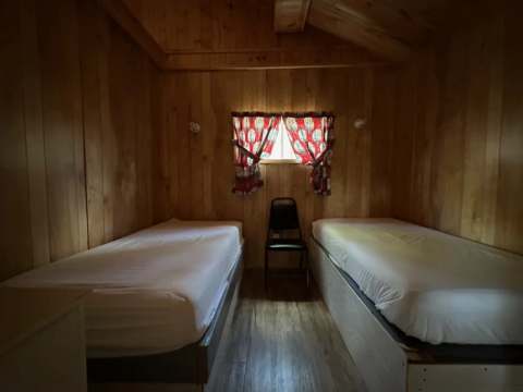 CHALET 12 – Pourvoirie Dorval Lodge