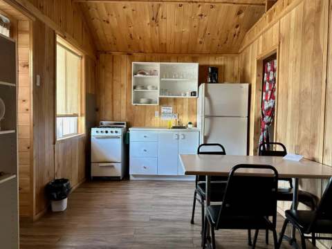 CHALET 12 – Pourvoirie Dorval Lodge