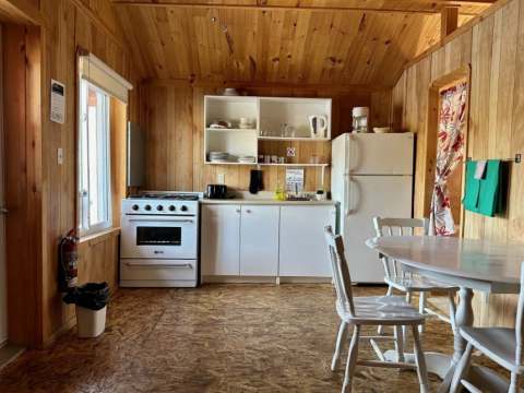 CHALET 12 – Pourvoirie Dorval Lodge