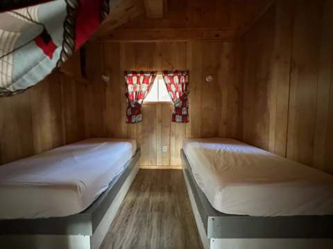 CHALET 12 – Pourvoirie Dorval Lodge