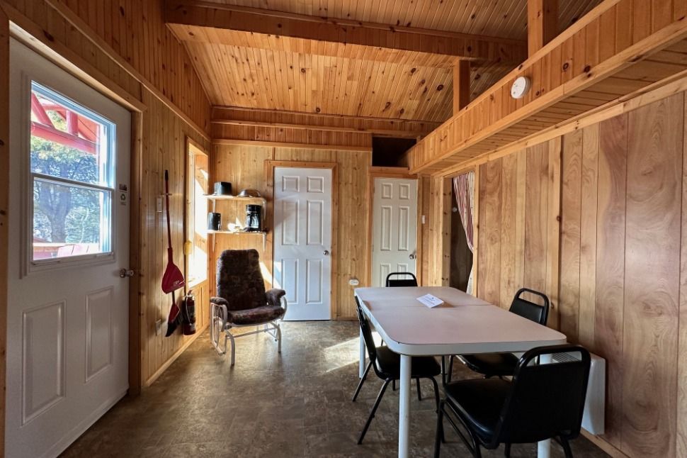 CHALET 16 – Pourvoirie Dorval Lodge