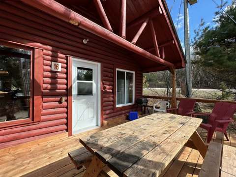 CHALET 16 – Pourvoirie Dorval Lodge