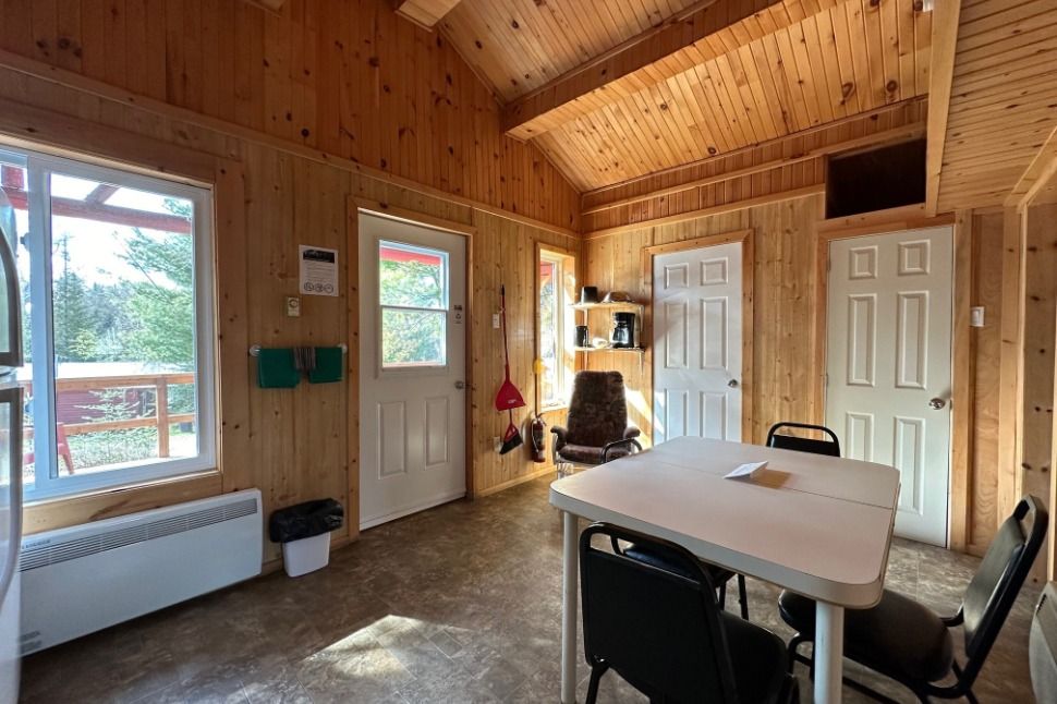 CHALET 16 – Pourvoirie Dorval Lodge