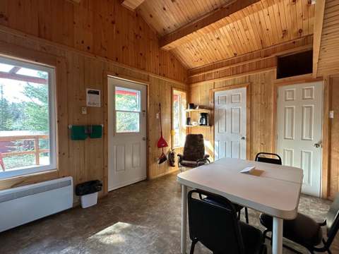 CHALET 16 – Pourvoirie Dorval Lodge