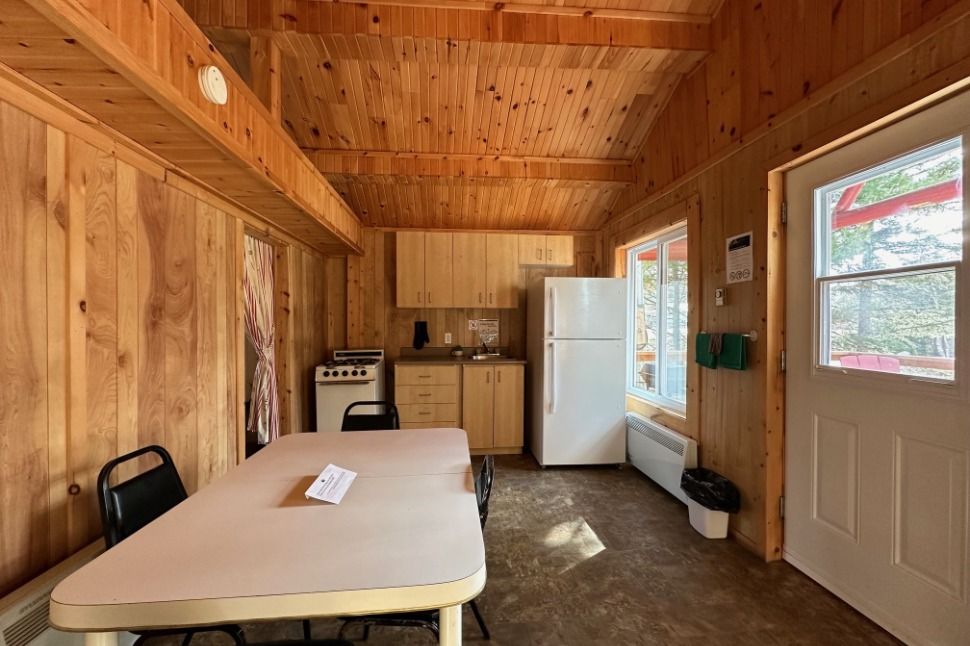 CHALET 16 – Pourvoirie Dorval Lodge