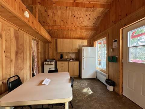 CHALET 16 – Pourvoirie Dorval Lodge