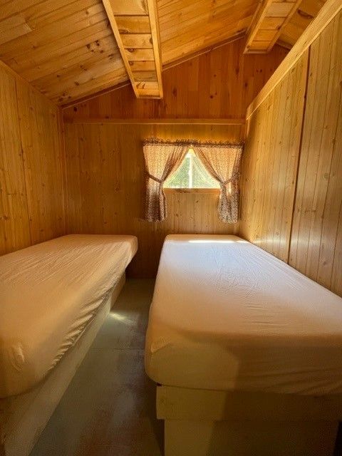 COTTAGE 2 – Pourvoirie Dorval Lodge