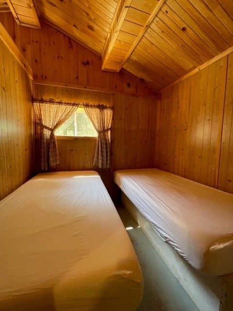 COTTAGE 2 – Pourvoirie Dorval Lodge