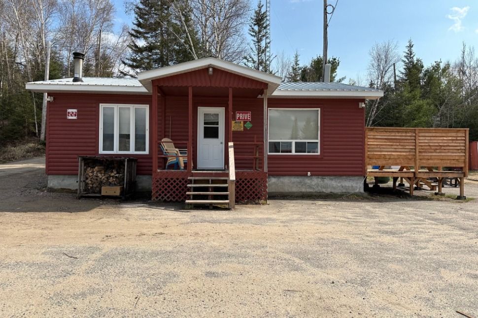 CHALET 22 – Pourvoirie Dorval Lodge